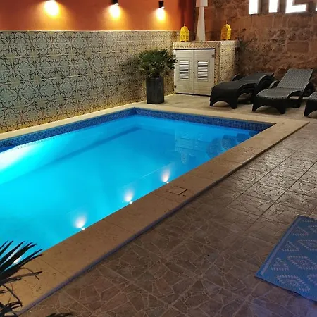 Large Bedroom In Boutique Style With Pool *