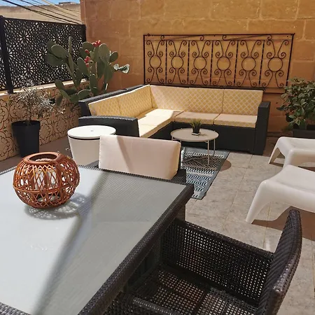 Large Bedroom In Boutique Style With Pool Pansiyon *