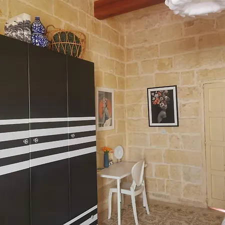 Large Bedroom In Boutique Style With Pool Pansiyon