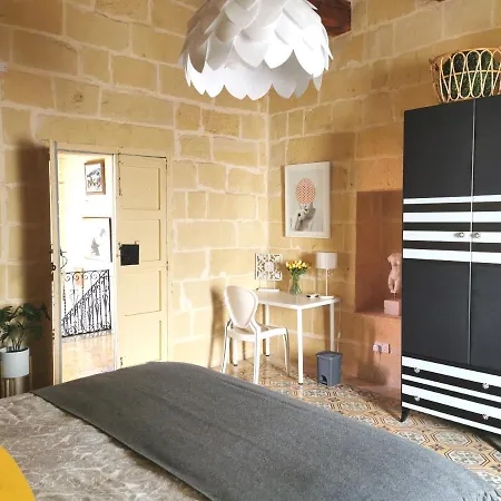 Δωμάτια σε οικογενειακή κατοικία Large Bedroom In Boutique Style With Pool Il-Pergla